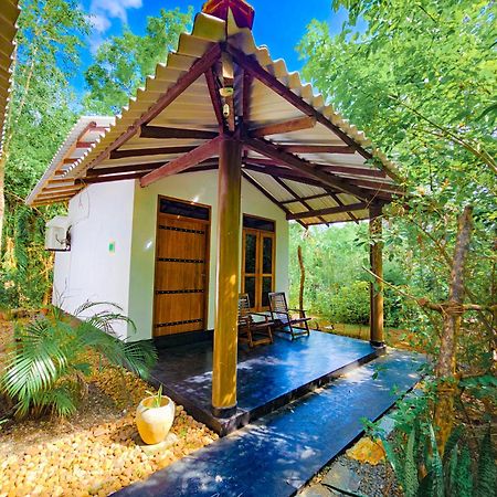 Bright Sun Safari Hotell Udawalawe Eksteriør bilde